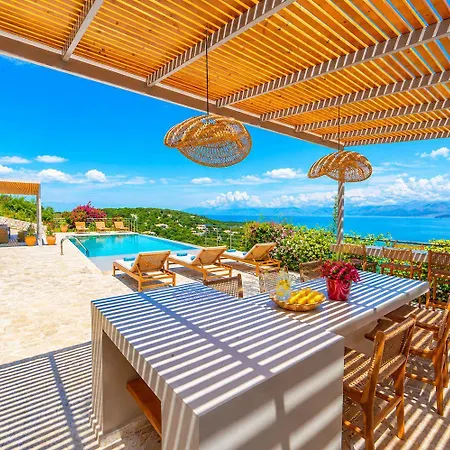 Thea Kalamaki Villa *