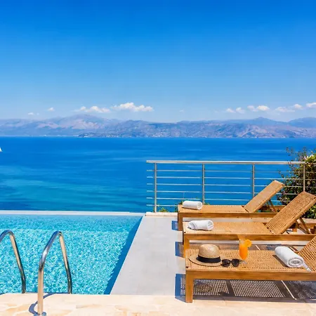Thea Kalamaki Villa *